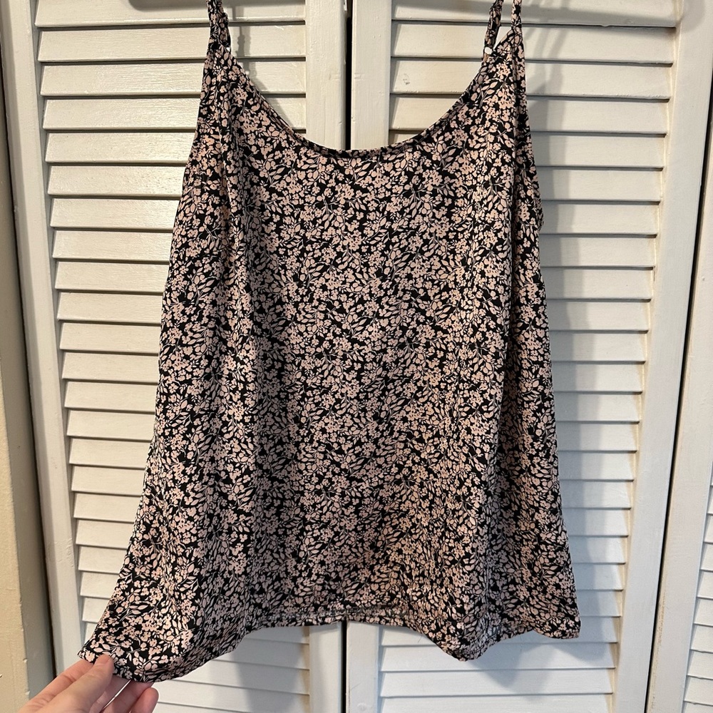 Nordstrom Rack size Medium Pink Floral Tank